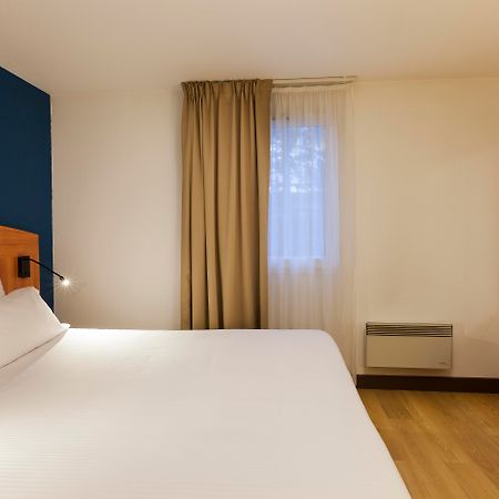 Comfort Hotel Evreux Ngoại thất bức ảnh
