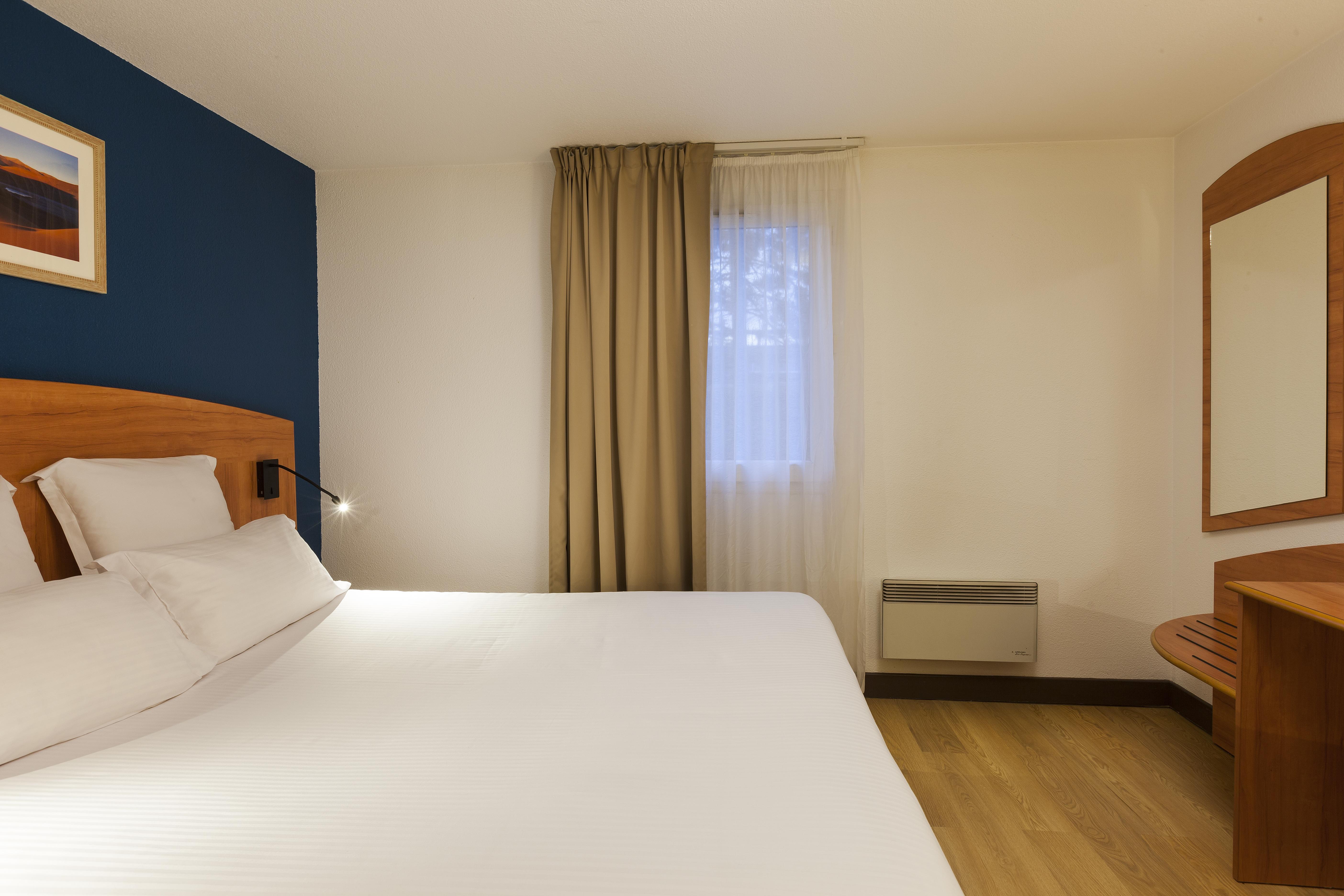 Comfort Hotel Evreux Ngoại thất bức ảnh