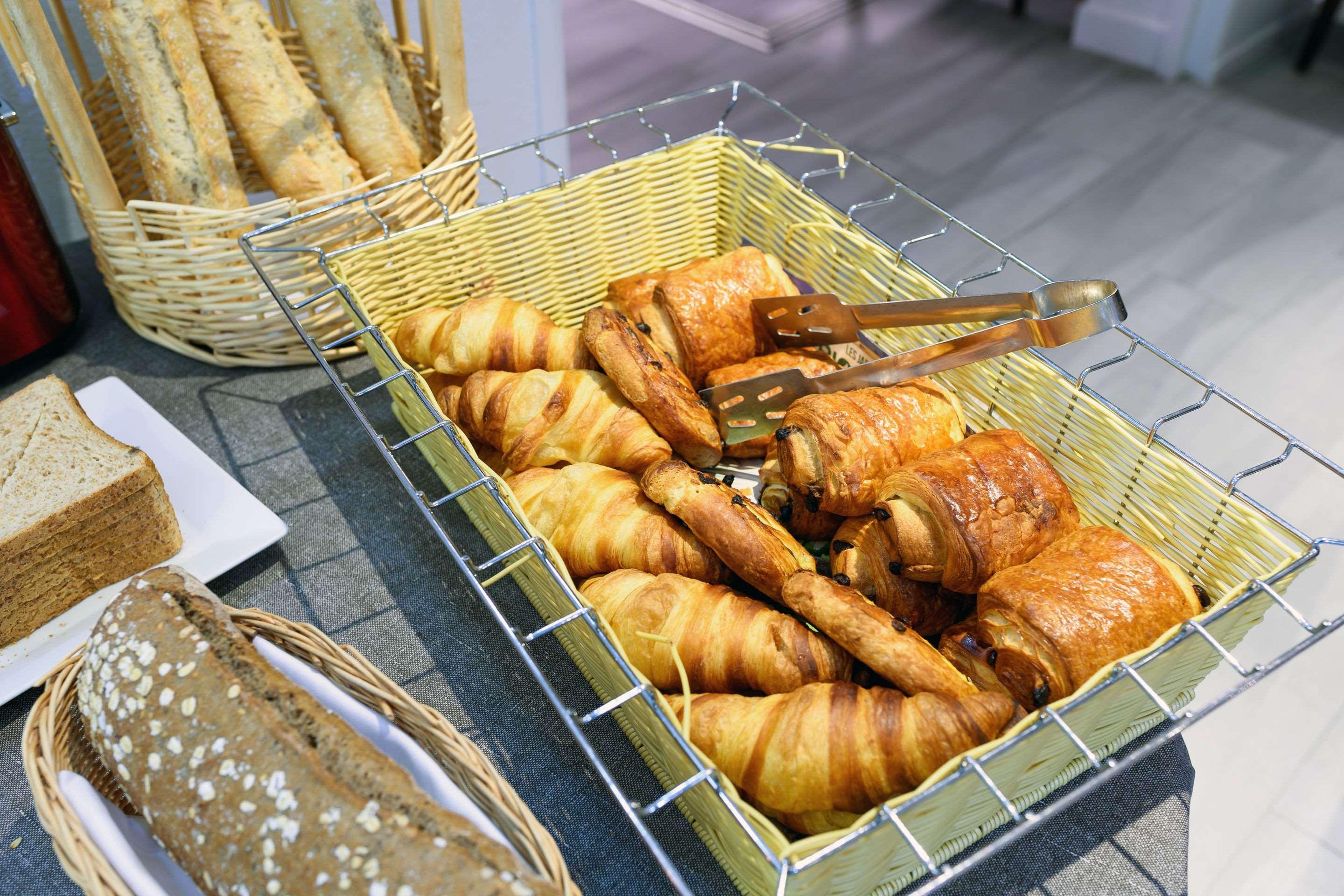 Comfort Hotel Evreux Ngoại thất bức ảnh