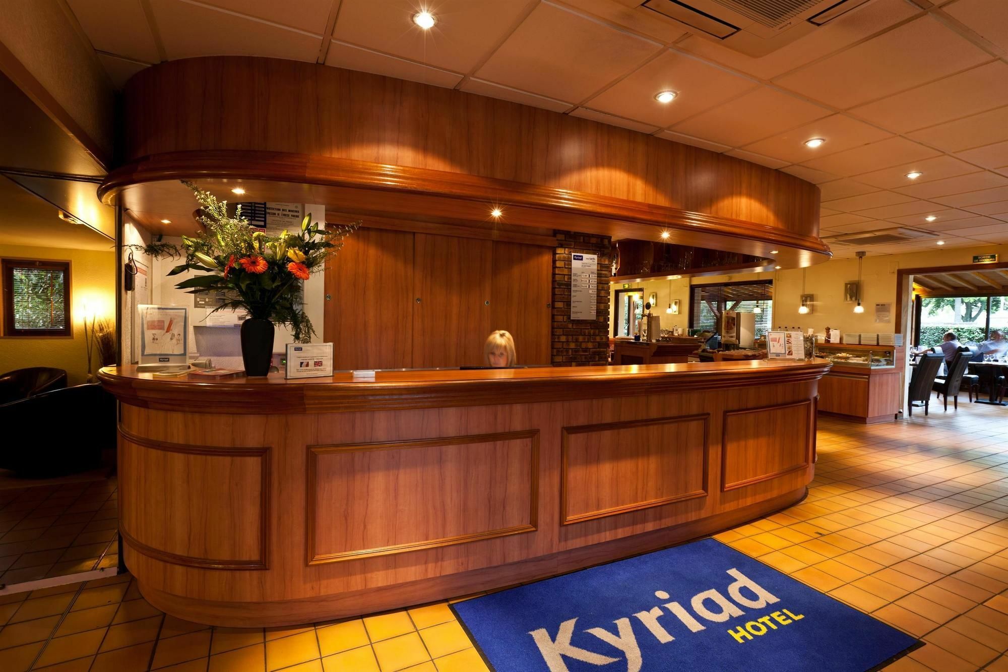Comfort Hotel Evreux Ngoại thất bức ảnh