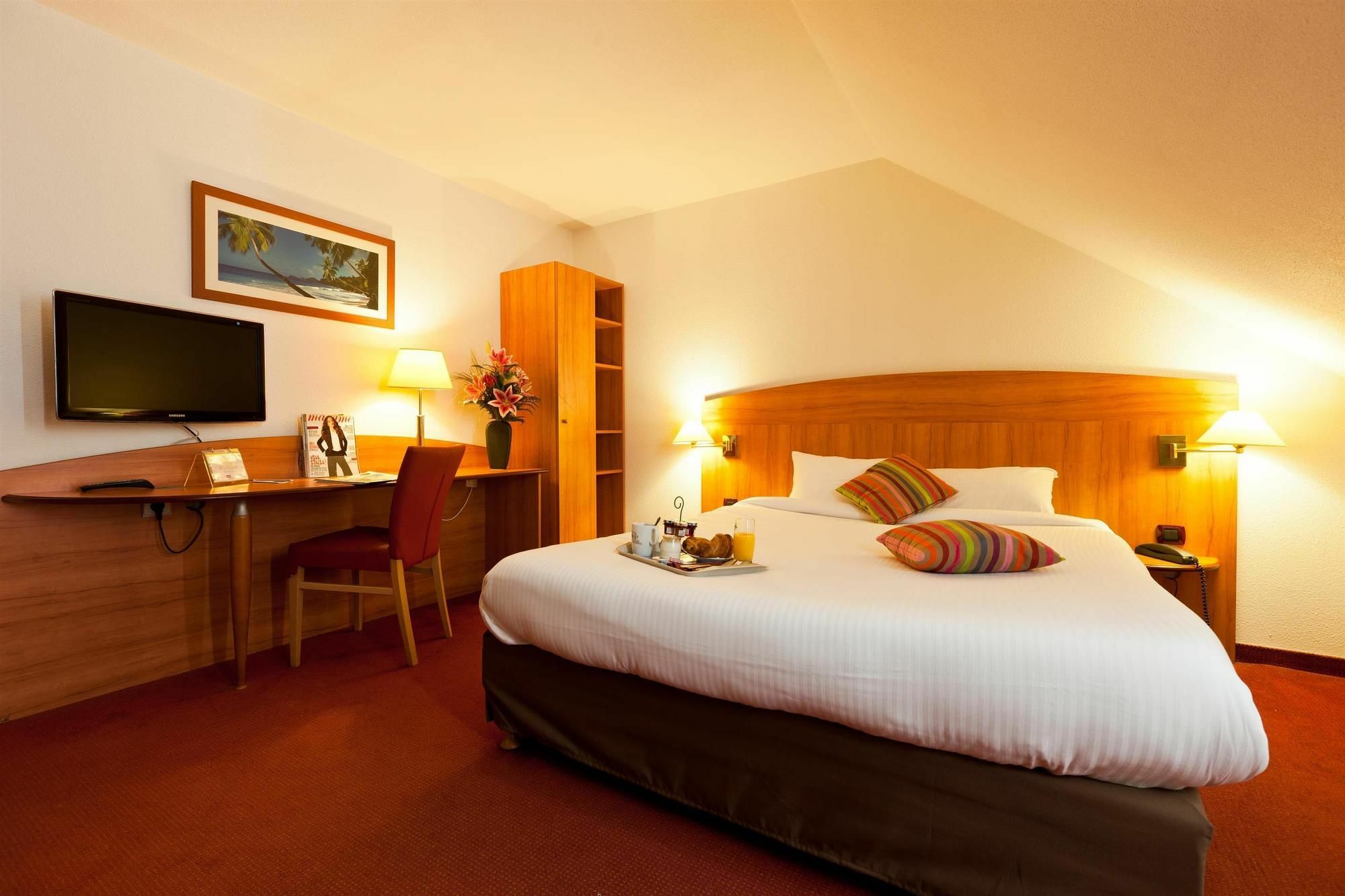 Comfort Hotel Evreux Ngoại thất bức ảnh